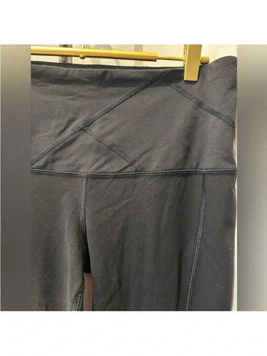 Lululemon black workout pants with zipper pocket sz8 - Picture 3 of 5